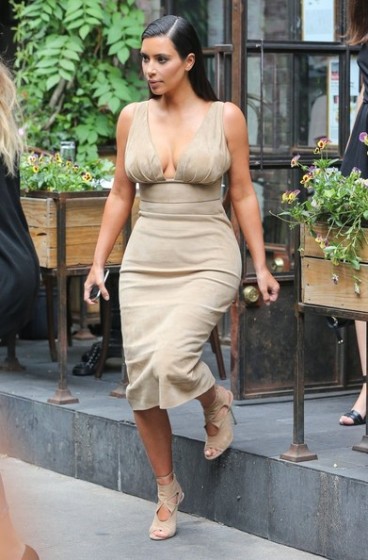Kim+Kardashian+Kardashian+Sisters+Lunch+X1GQFKdwd55l