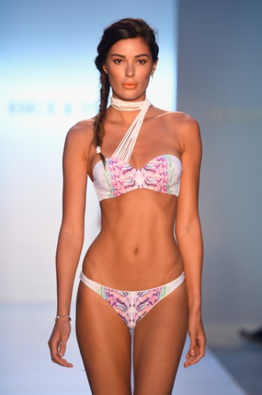 Belusso+Runway+Mercedes+Benz+Fashion+Week+CKyxzImGu8ol