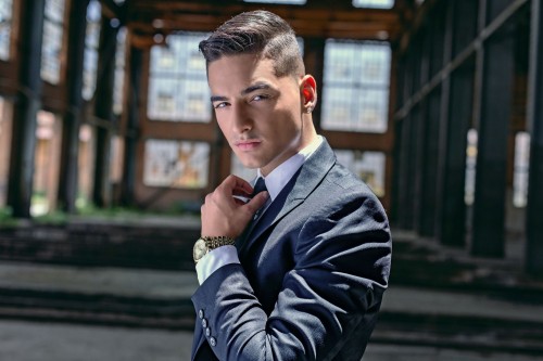 Maluma-suit