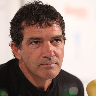 500px-Antonio_Banderas_KVIFF