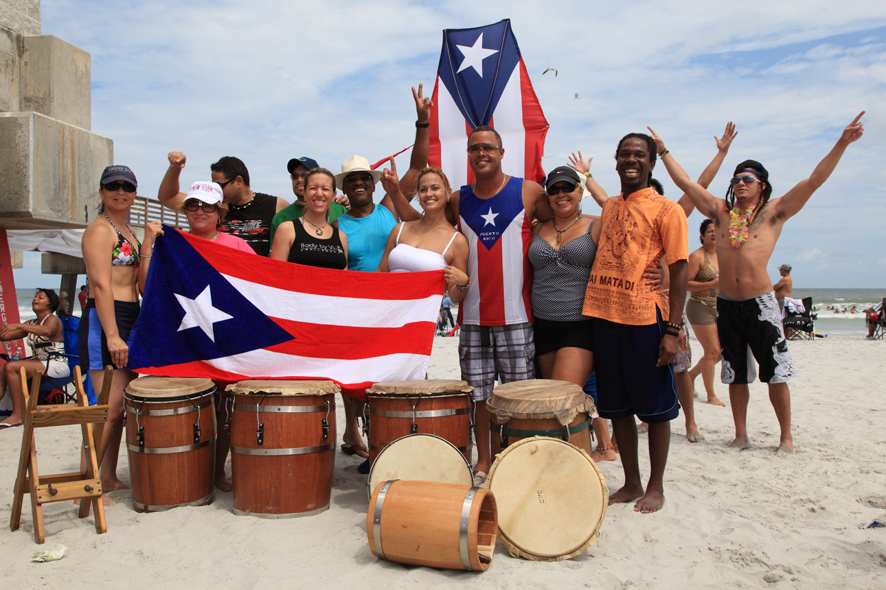 Puerto-Rican-group-Jacksonville-Beach.